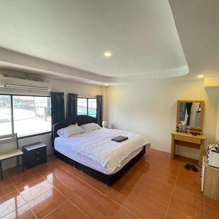The Sports Lounge Hotel Pattaya Exterior photo